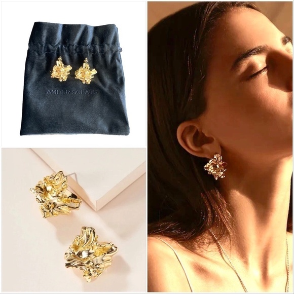 AMBER SCEATS Gold Reese Post Statement Earrings- NEW - Picture 1 of 5